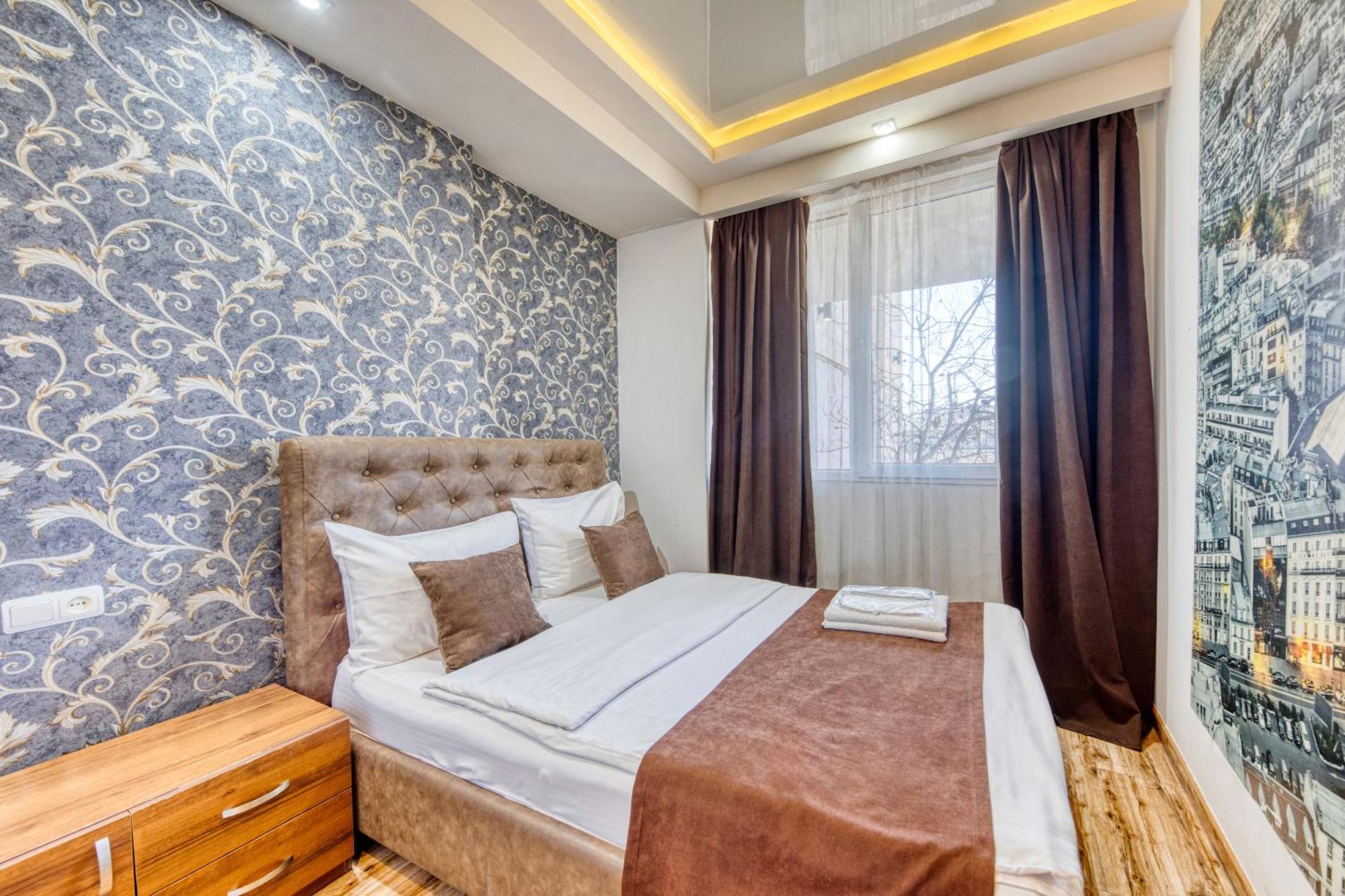 Aleppo Hotel Jerevan Buitenkant foto