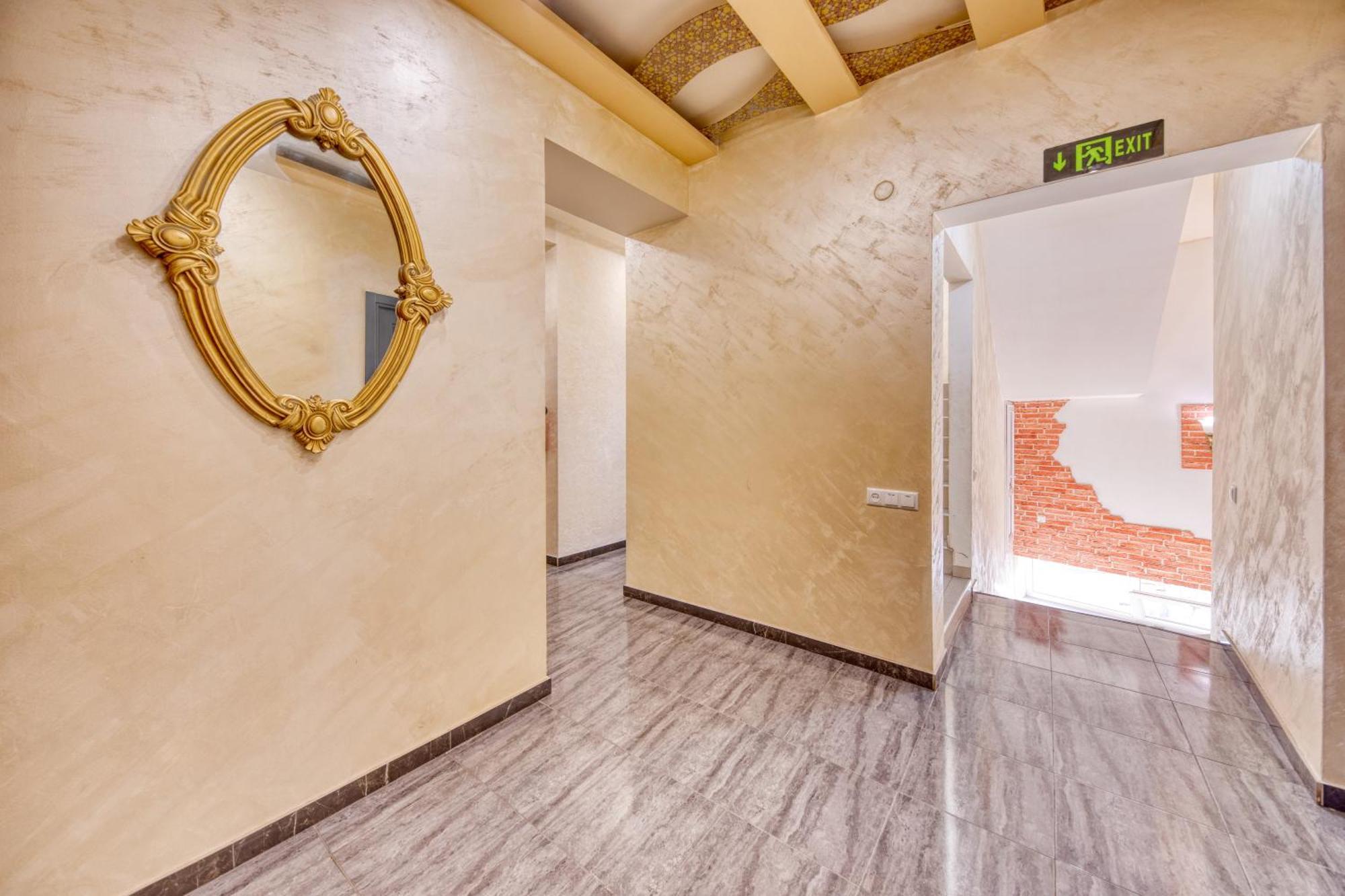 Aleppo Hotel Jerevan Buitenkant foto